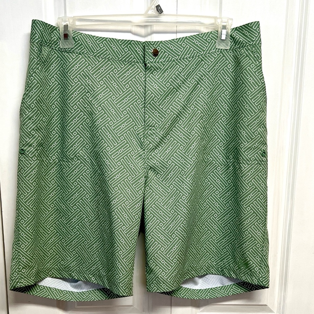 UVSkinz Men's Green Geometric Swim Board Shorts Size XL